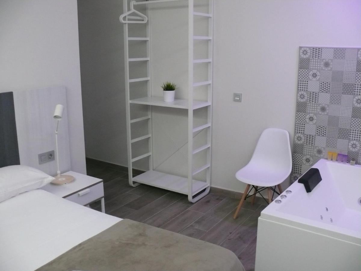 Hostal Letto Dal Mare Валенсия Екстериор снимка